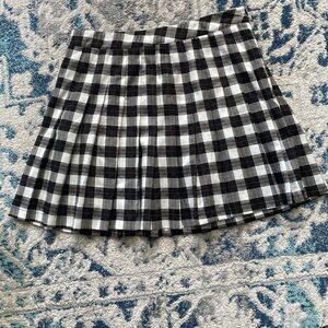 Plaid pleated skirt. Size L